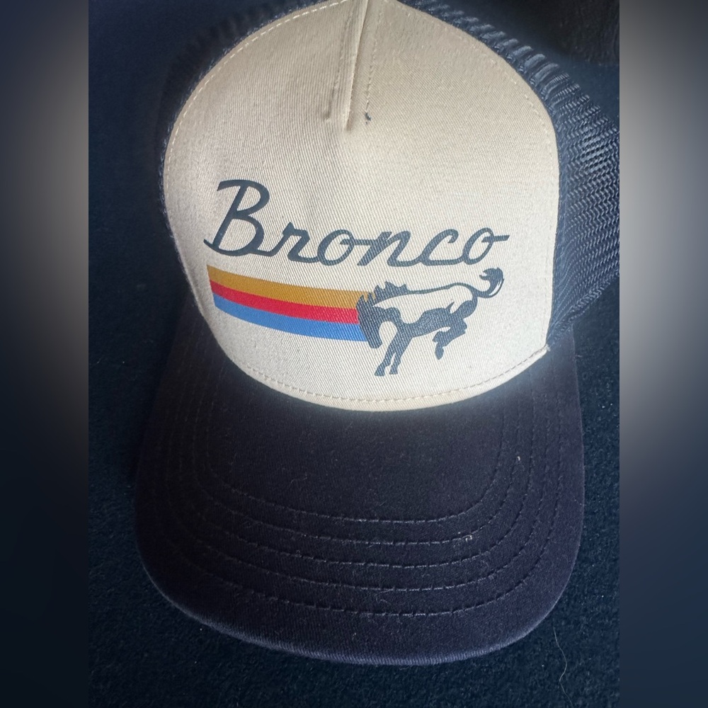 Ford navy&Cream Trucker Hat⭐️excellent condition⭐️ unisex⭐️adjustable⭐️like NEW